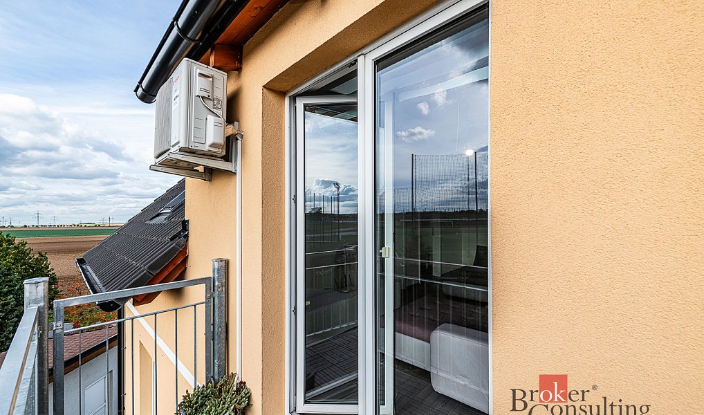 Pronájem bytu 3+kk 67 m², Nehvizdy – náhled fotky 14