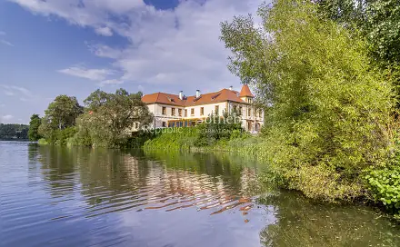 Prodej domu 1 200 m² s pozemkem 3 000 m², Sudoměřice u Tábora, okres Tábor