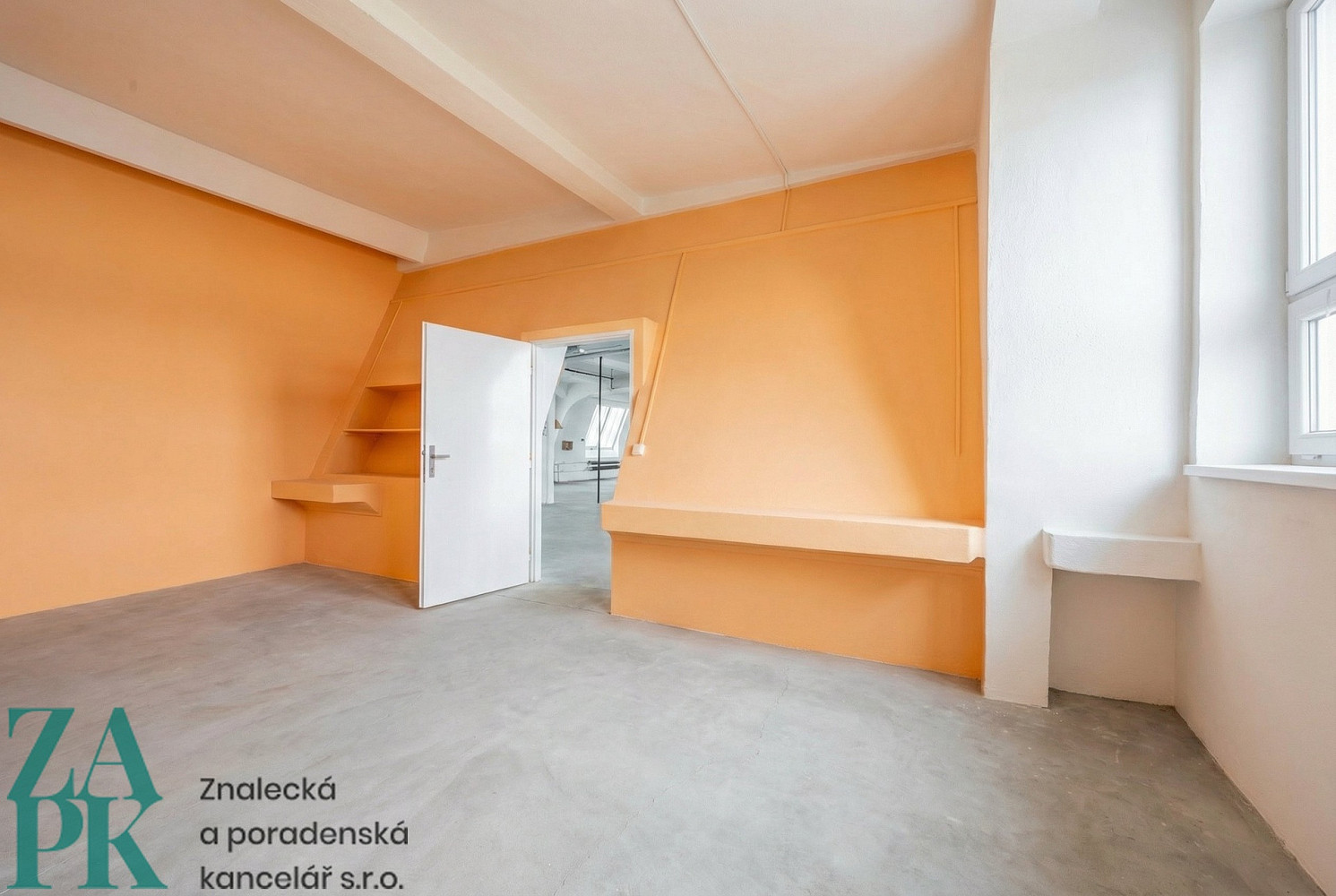 Pronájem kanceláře 303 m² – fotografie 5