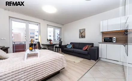 Pronájem bytu 1+kk 33 m²