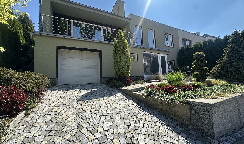 Prodej domu 230 m² s pozemkem 966 m², Vyškov – náhled fotky 2