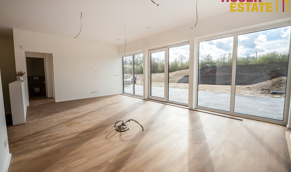 Prodej domu 197 m² s pozemkem 737 m², Holubice – náhled fotky 5