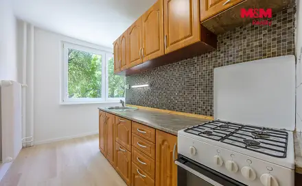 Prodej bytu 3+1 64 m², Školní, Klášterec nad Ohří, okres Chomutov