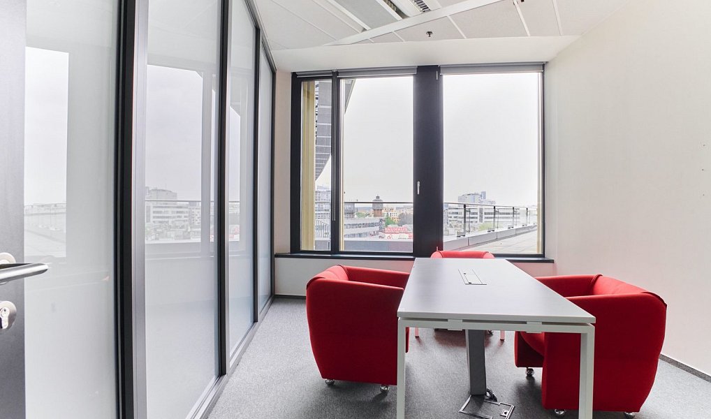 Pronájem kanceláře 989 m², Praha – náhled fotky 6