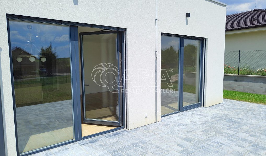 Pronájem bytu 4+kk 106 m², Vysoký Újezd – náhled fotky 15