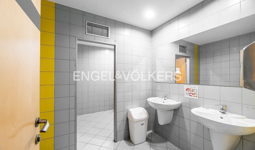 Pronájem kanceláře 883 m², Praha – náhled fotky 7