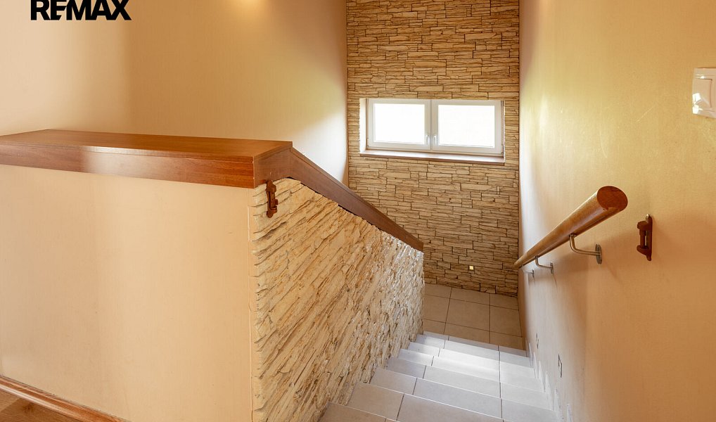 Prodej domu 199 m² s pozemkem 524 m², Hovorčovice – náhled fotky 30