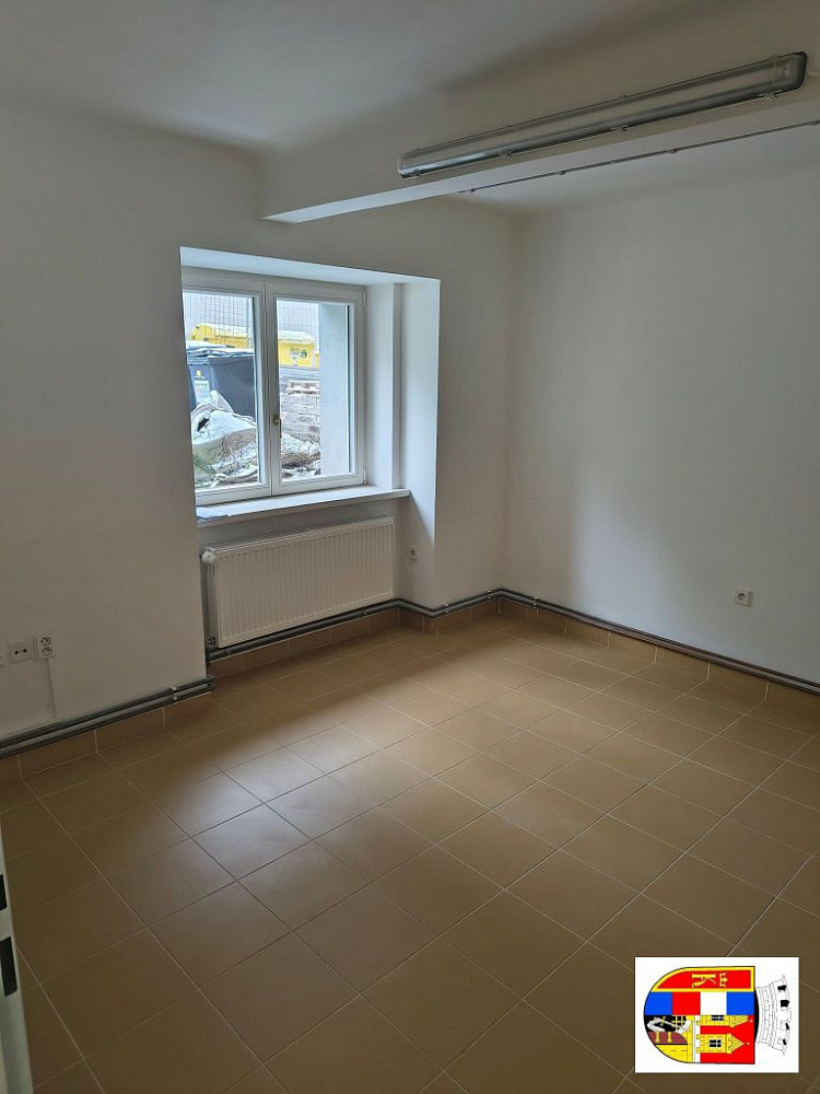 Pronájem komerčního objektu (jiného typu) 93 m² – fotografie 2