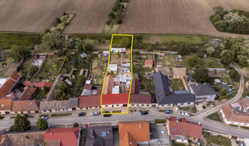 Prodej domu 200 m² s pozemkem 1 330 m², Kubšice – náhled fotky 38