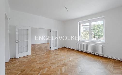 Pronájem domu 255 m² s pozemkem 1 177 m², Romana Blahníka, Praha 5 - Zbraslav