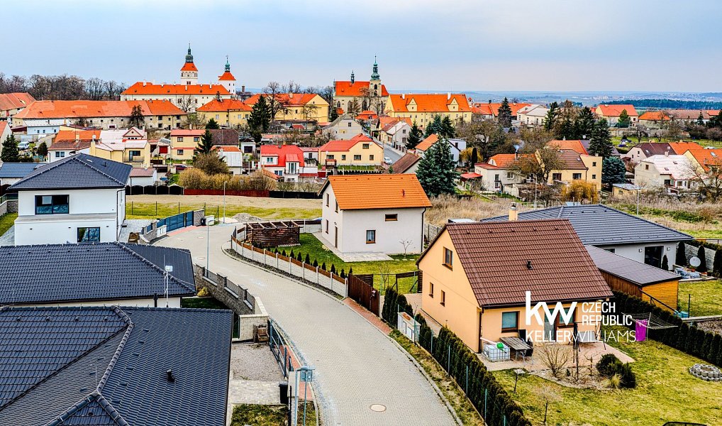 Prodej domu 94 m² s pozemkem 525 m², Smečno – náhled fotky 30