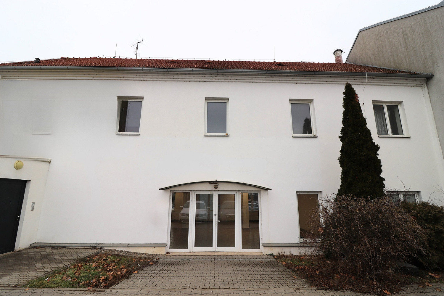 Pronájem obchodních prostor 158 m² – pohled 3