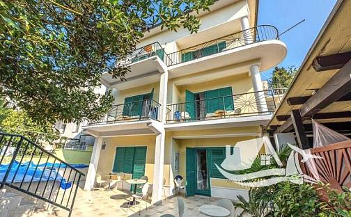 Prodej domu 467 m² s pozemkem 500 m², Crikvenica, Chorvatsko