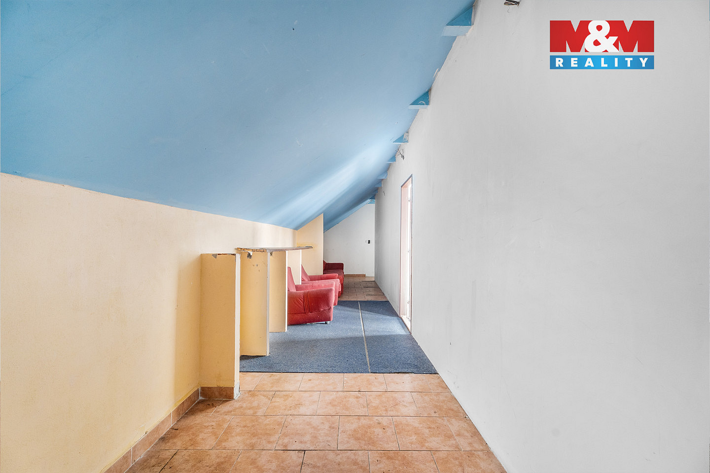 Prodej nájemního domu, činžáku 300 m² — photo 3
