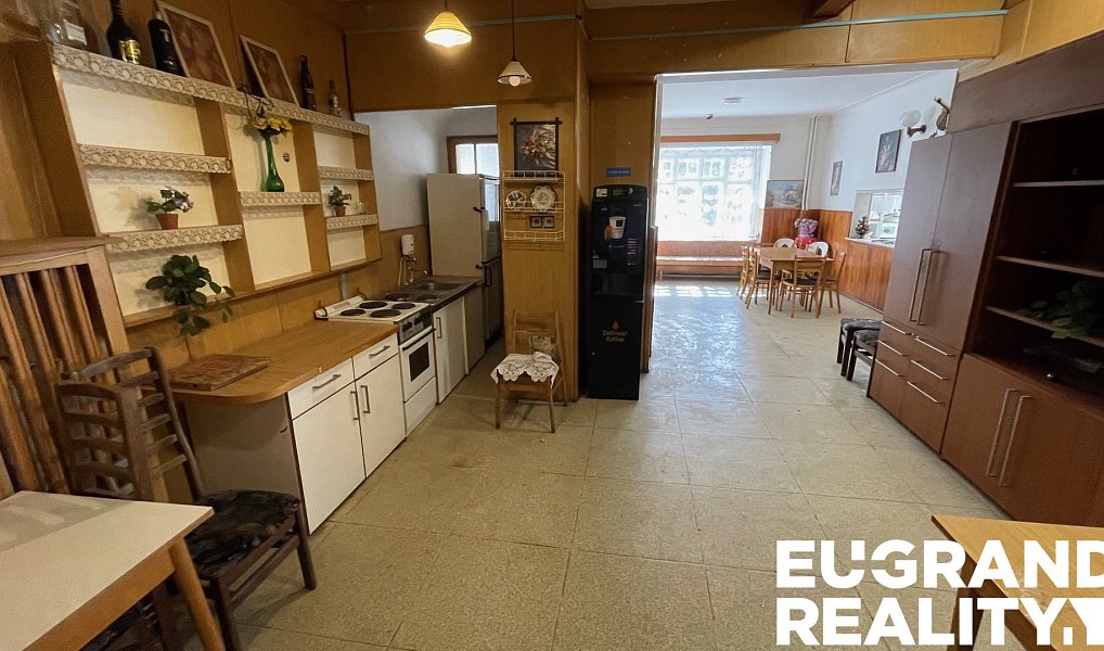 Prodej ubytovacího objektu 350 m², Jiřetín pod Jedlovou – náhled fotky 21