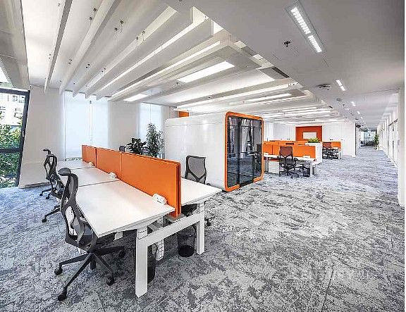 Pronájem kanceláře 437 m² – pohled 3
