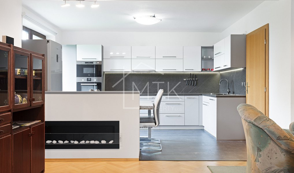 Prodej domu 218 m² s pozemkem 951 m², Pržno – náhled fotky 2