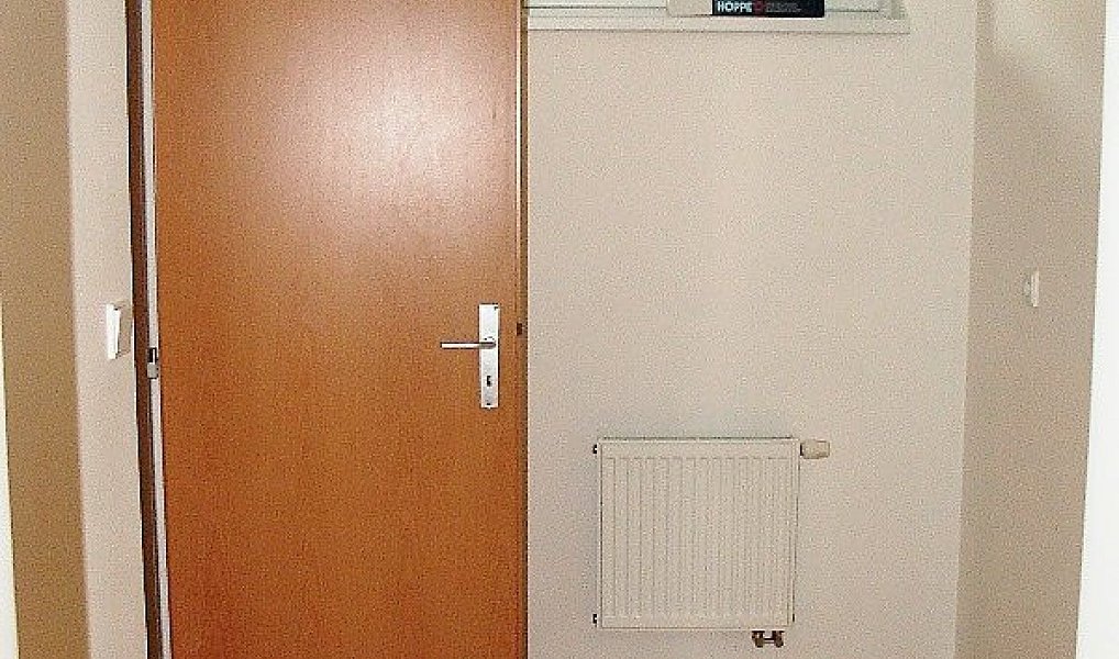 Pronájem obchodních prostor 103 m², Benešov – náhled fotky 5