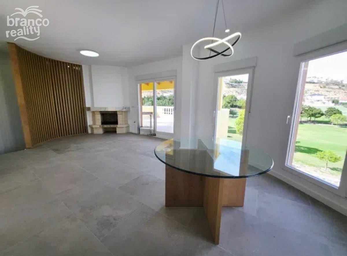 Prodej domu 140 m² s pozemkem 350 m² - View 3