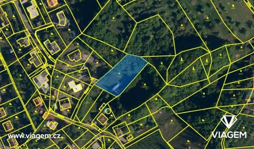Prodej stavebního pozemku 1 926 m², Zlín – náhled fotky 3