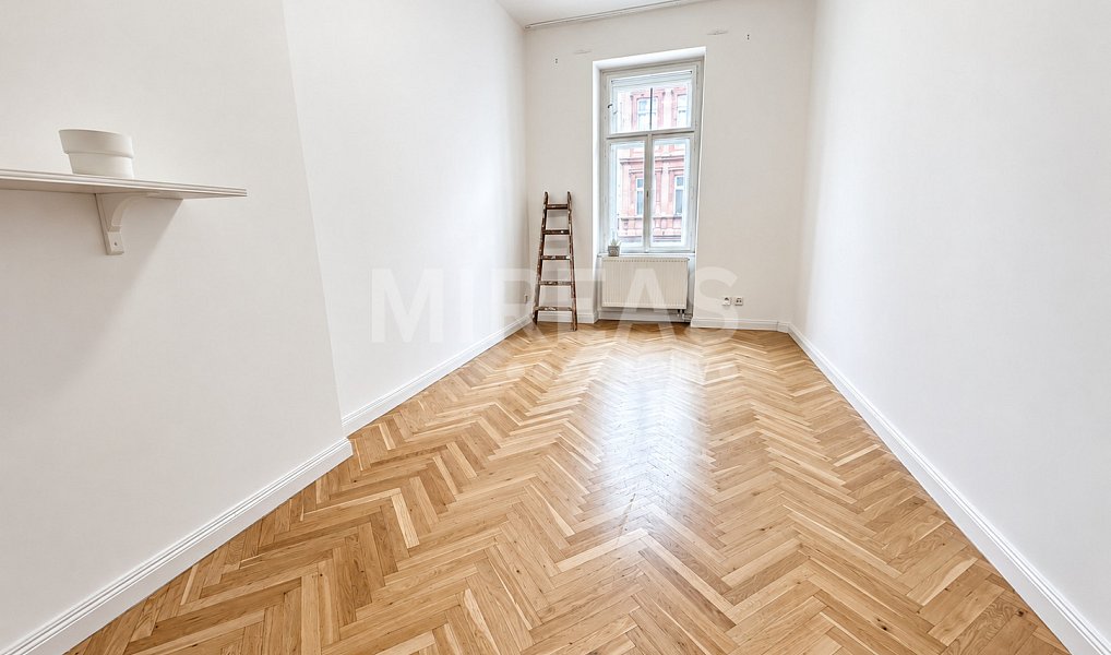 Pronájem bytu 1+1 30 m², Praha – náhled fotky 2