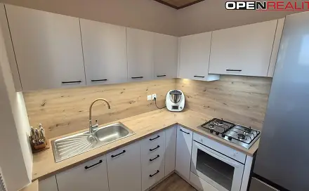 Prodej bytu 2+1 56 m², Družstevní čtvrť, Hodonín