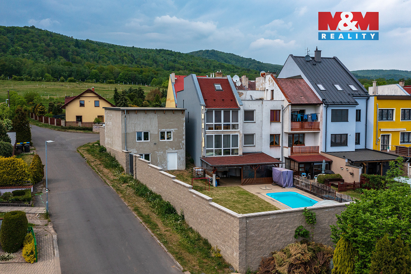 Prodej domu 260 m² s pozemkem 500 m² — photo 2