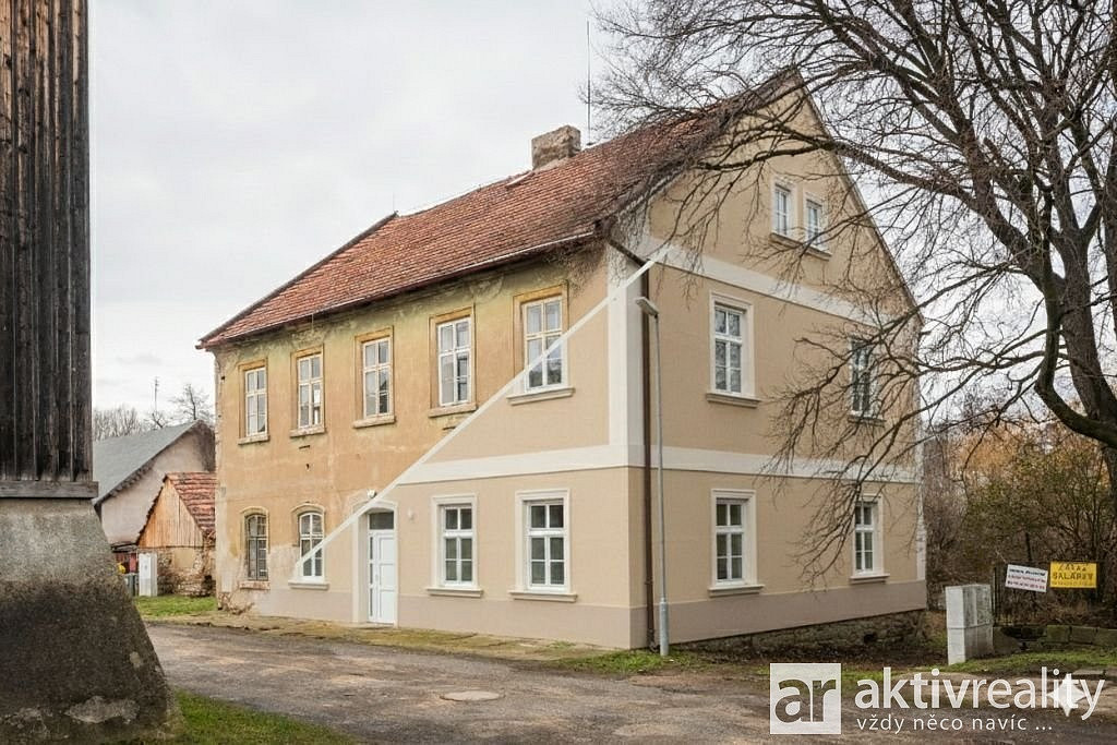 Prodej domu 420 m² s pozemkem 1 350 m²