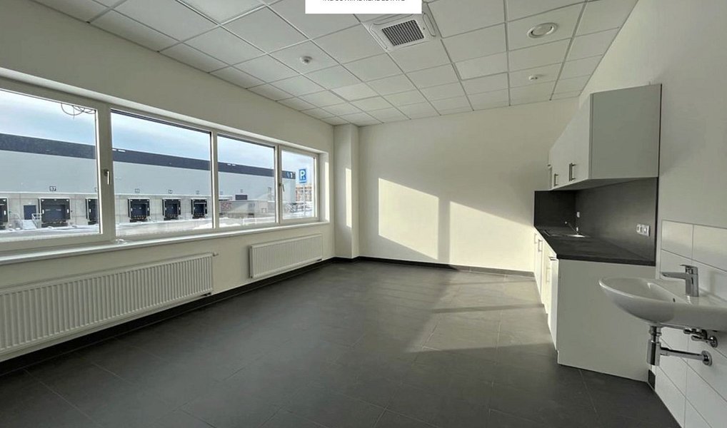 Pronájem skladovacích prostor 1 990 m², Plzeň – náhled fotky 9
