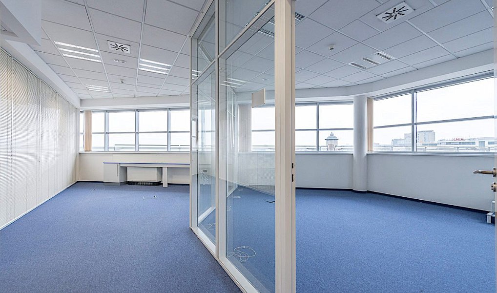 Pronájem kanceláře 321 m², Praha – náhled fotky 15