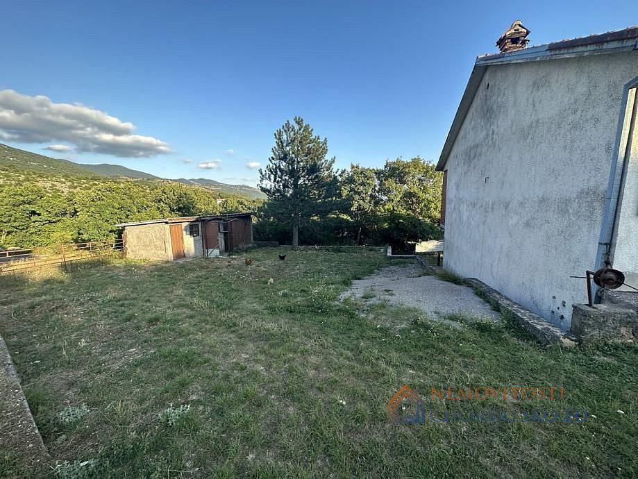 Prodej domu 200 m² s pozemkem 800 m² – pohled 6