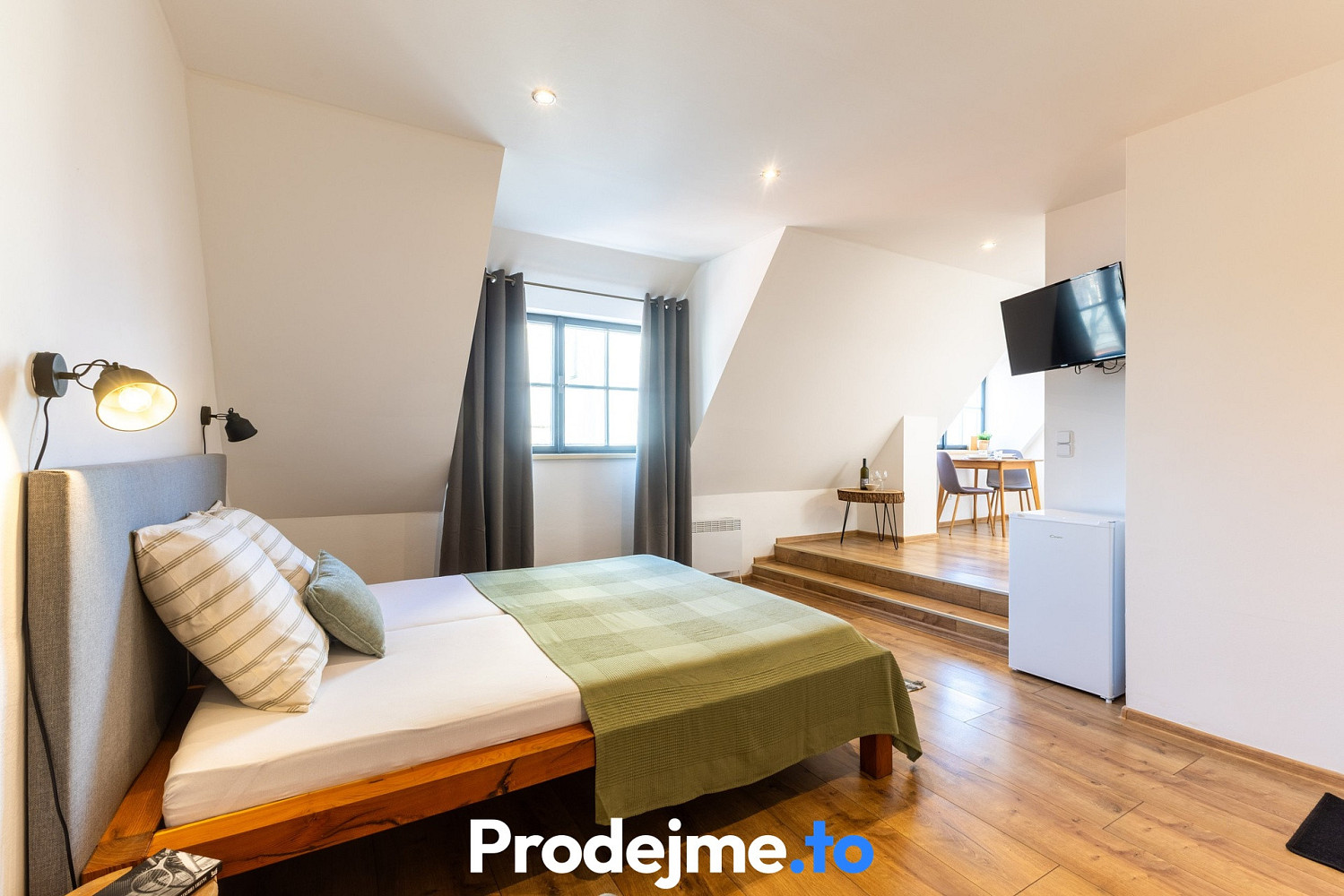Prodej 3 apartmánů, 108 m² - Mikulášské náměstí, Znojmo – pohled 2