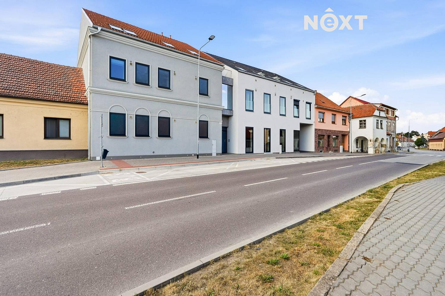 Prodej kanceláře 70 m² — photo 2