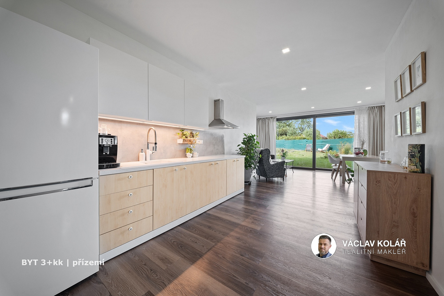 Prodej domu 338 m² s pozemkem 816 m² – fotografie 2