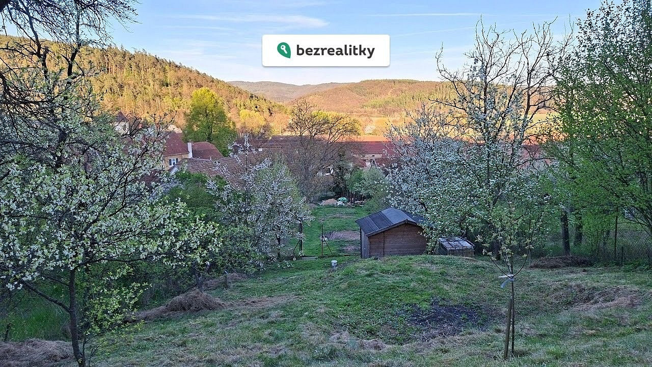Prodej stavebního pozemku 1 014 m² – fotografie 3