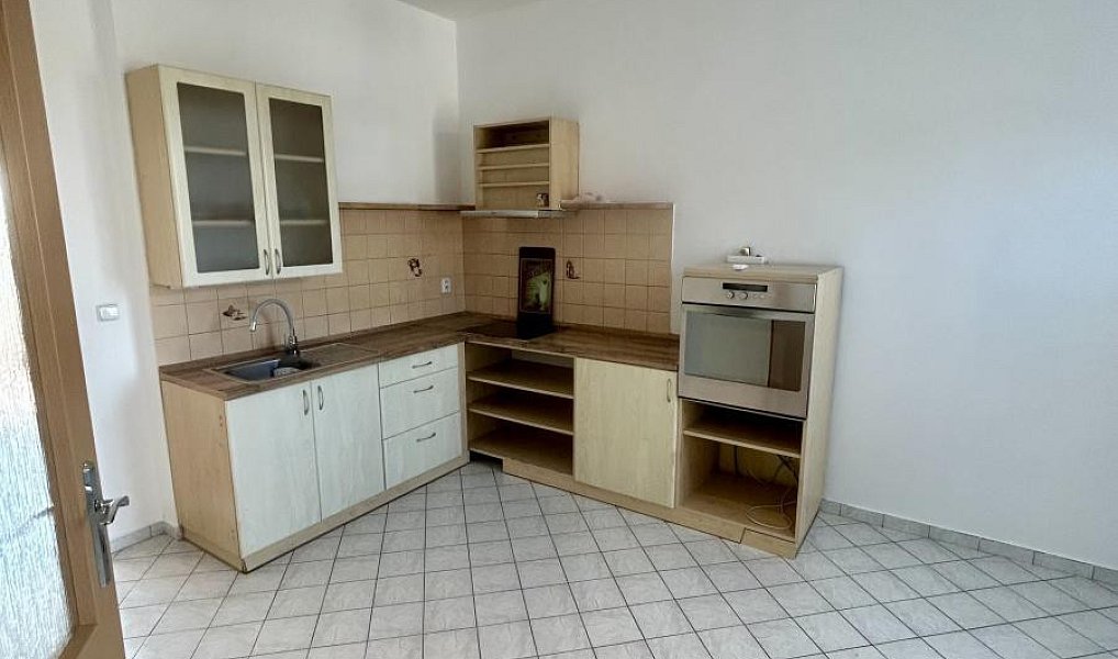 Pronájem bytu 2+1 63 m², Teplice – náhled fotky 3