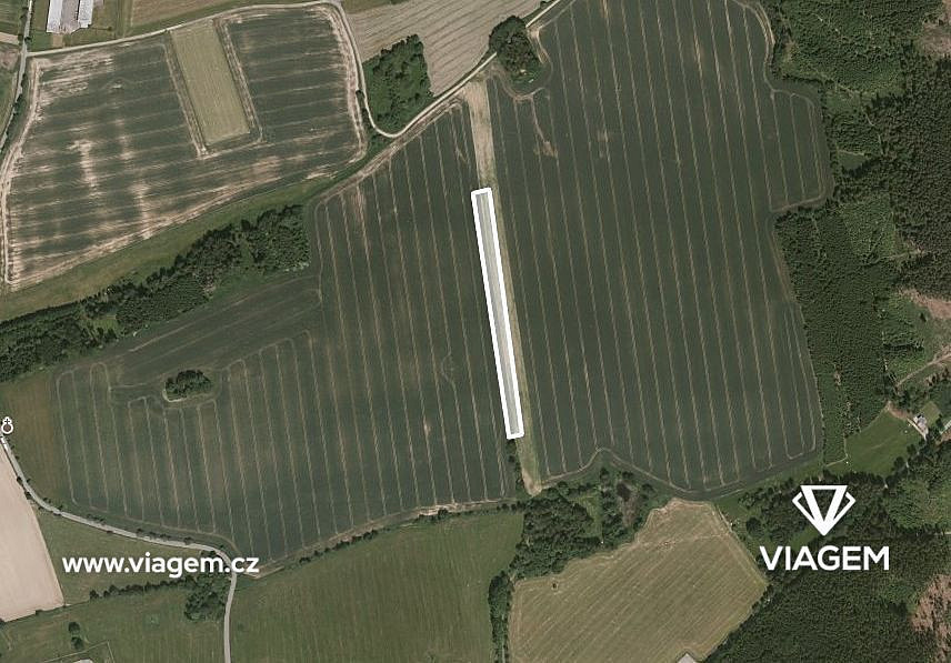 Prodej pole 1 661 m²