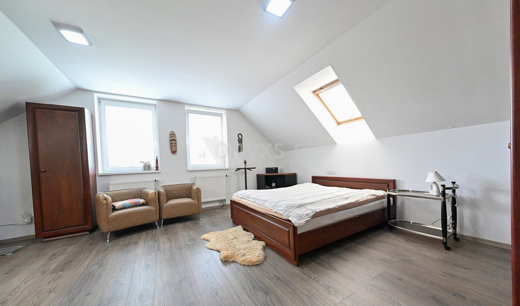 Prodej domu 183 m² s pozemkem 2 301 m², Komorní Lhotka – náhled fotky 27