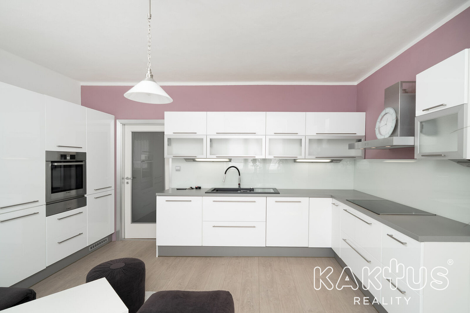 Pronájem bytu 2+kk 39 m² – fotografie 4