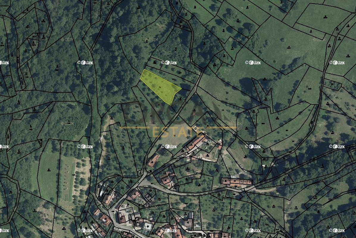 Prodej pole 1 428 m²