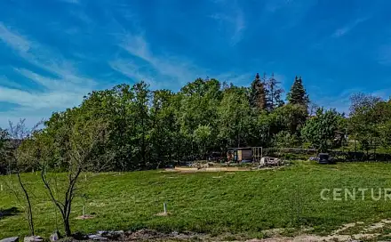 Prodej stavebního pozemku 3 010 m², Vysoký Chlumec, okres Příbram