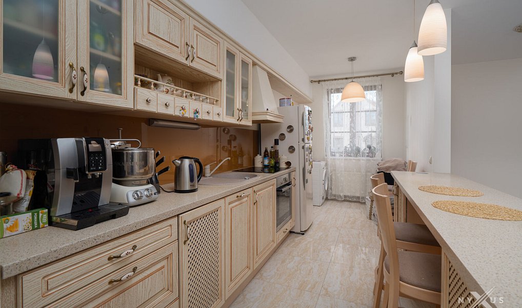 Prodej domu 250 m² s pozemkem 1 437 m², Dobřejovice – náhled fotky 31