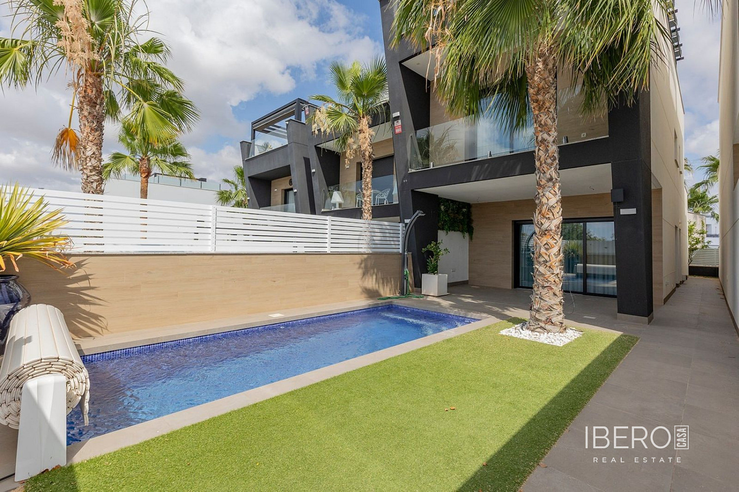 Prodej domu 144 m² s pozemkem 187 m²