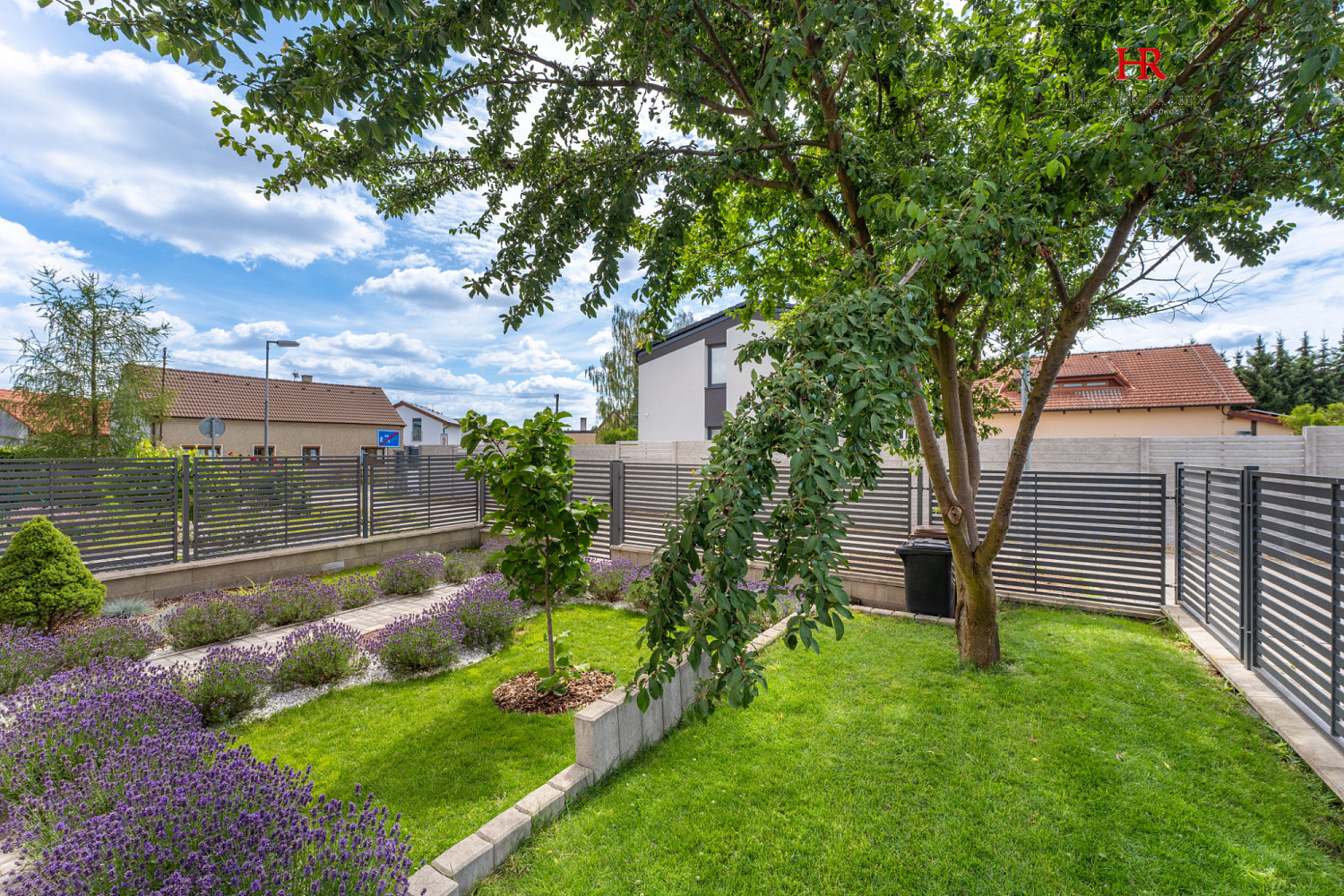 Prodej domu 90 m² s pozemkem 383 m² – pohled 2