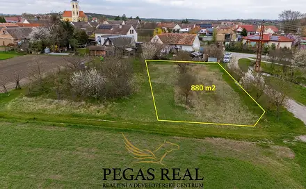 Prodej stavebního pozemku 880 m², Strachotice - Micmanice, okres Znojmo