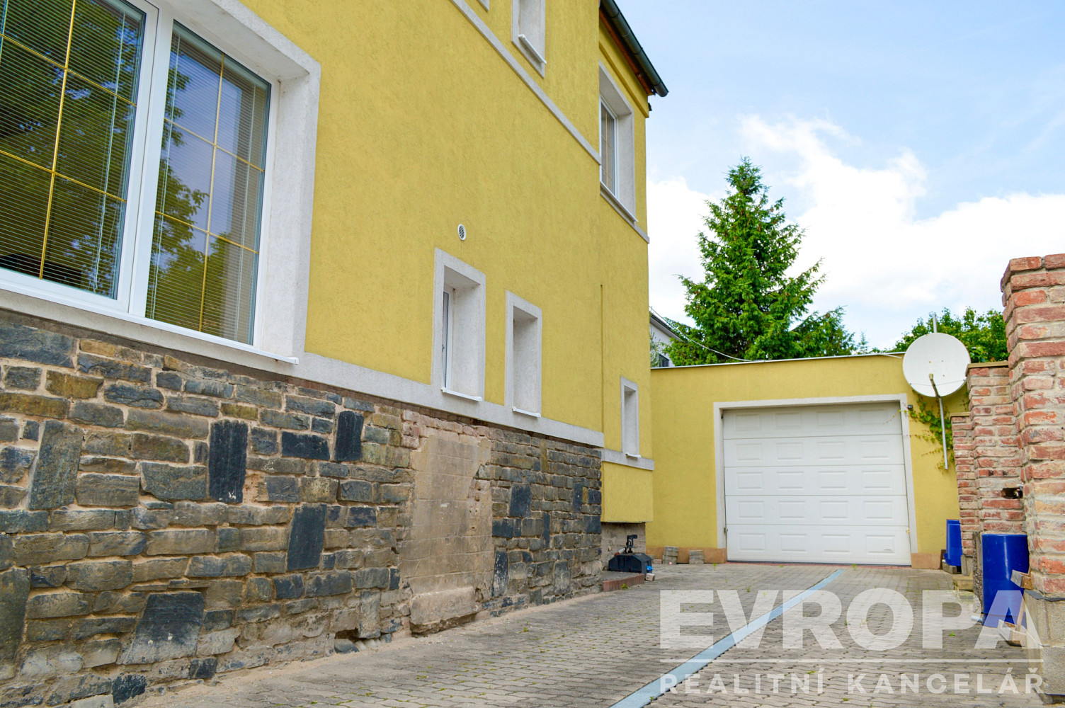Prodej domu 200 m² s pozemkem 375 m² – fotografie 4