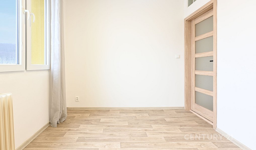 Pronájem bytu 2+kk 42 m², Chomutov – náhled fotky 4