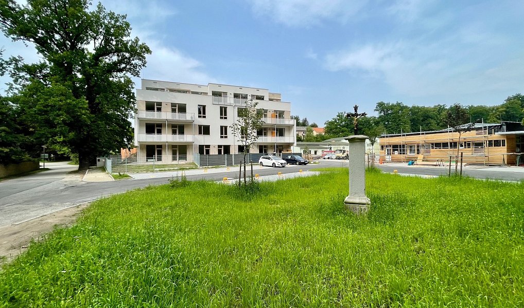 Pronájem bytu 1+kk 38 m², Hluboká nad Vltavou – náhled fotky 12
