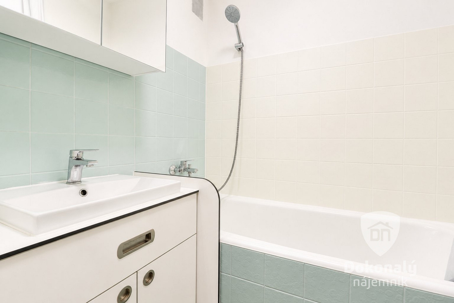 Pronájem bytu 2+1 59 m² – fotografie 3