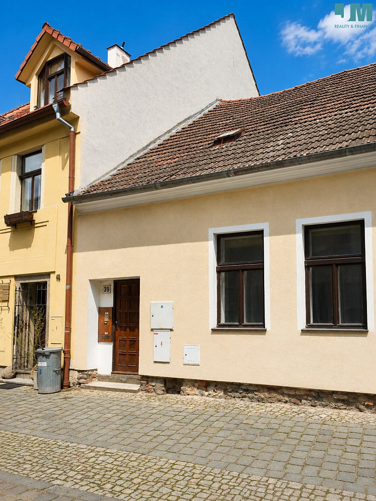 Pronájem domu 75 m² s pozemkem 30 m²